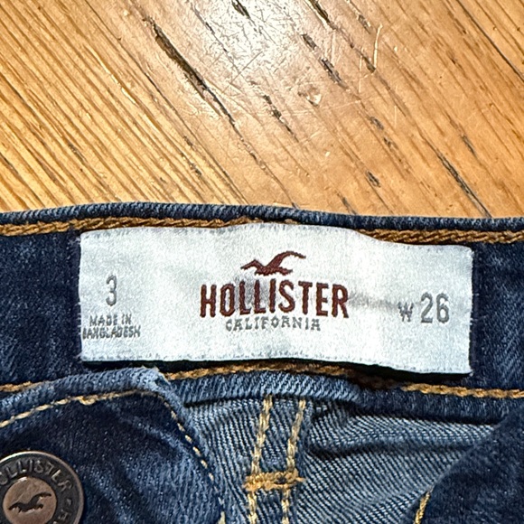 Hollister Jean Shorts - Picture 2 of 3
